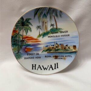 Vintage Hawaii Porcelain Souvenir Plate Made in Japan